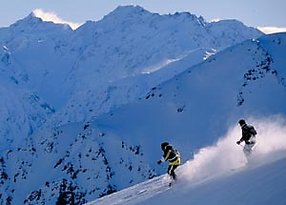 himalaya skiin,skiing the himalaya,himalaya skiing,skiing in the himalayas,himalayan skiing tour