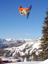 himalaya snowboarding,snowboarding the himalaya,himalaya snowboarding,snowboarding in the himalayas,himalayan sknowboarding tour